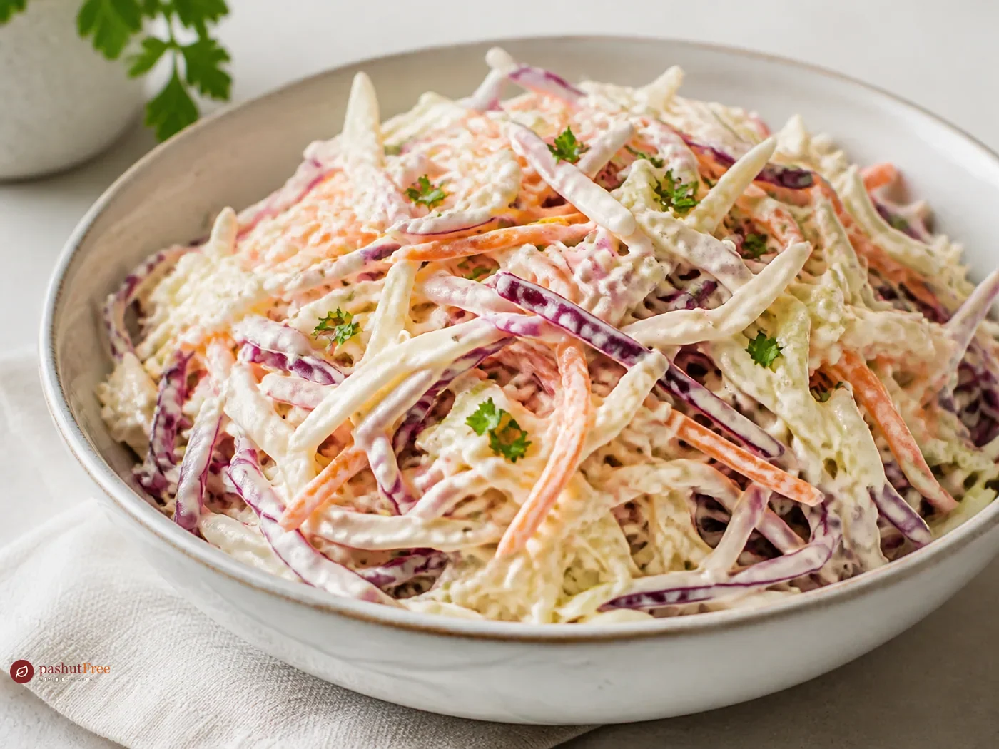 Ensalada de col cremosa sin gluten
